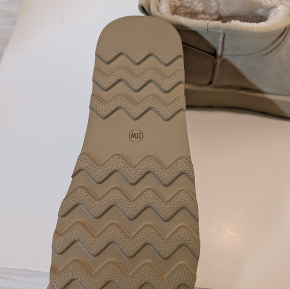 Cushionaire boots - Picture 3 of 3